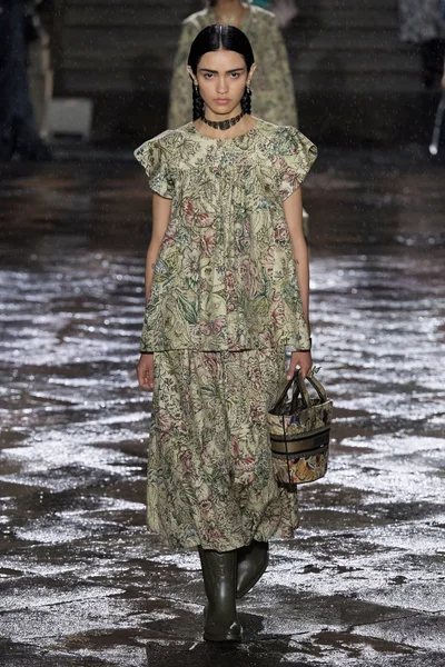 Look 76